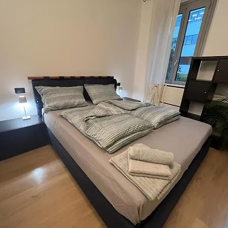 Grande Con Terrazza Vicino A Milano E Apartment *