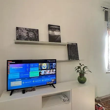 Grande Con Terrazza Vicino A Milano E *